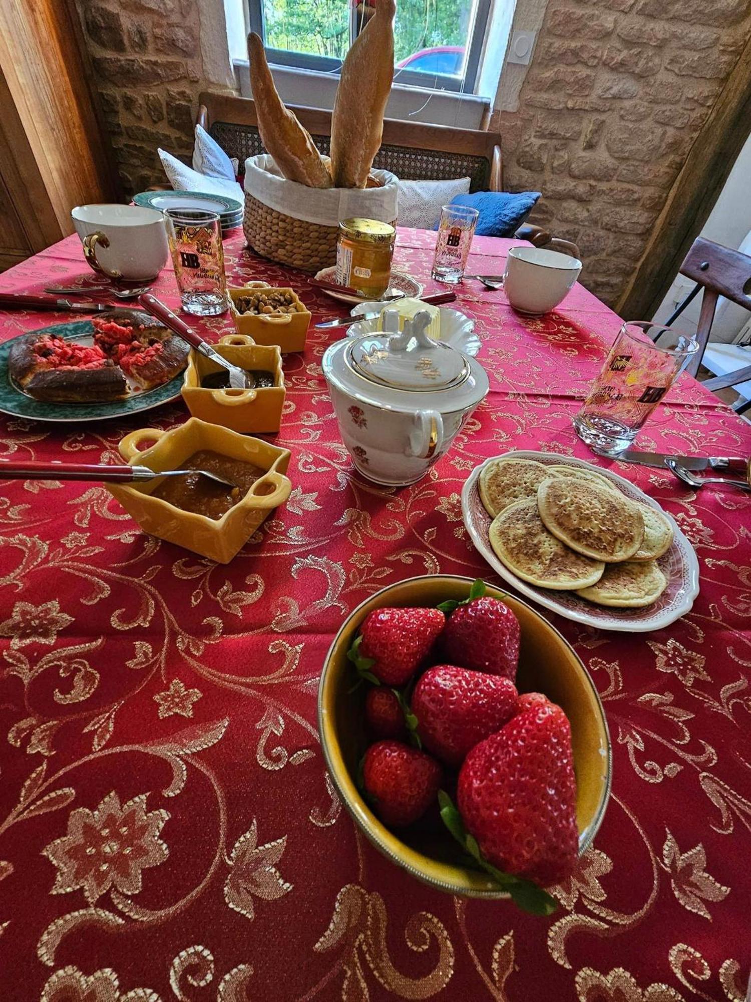 Bed and Breakfast Le Moulin De Chazelle Cormatin Zewnętrze zdjęcie